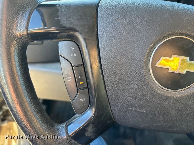 image for item ED2439 2012 Chevrolet Silverado 1500 pickup truck