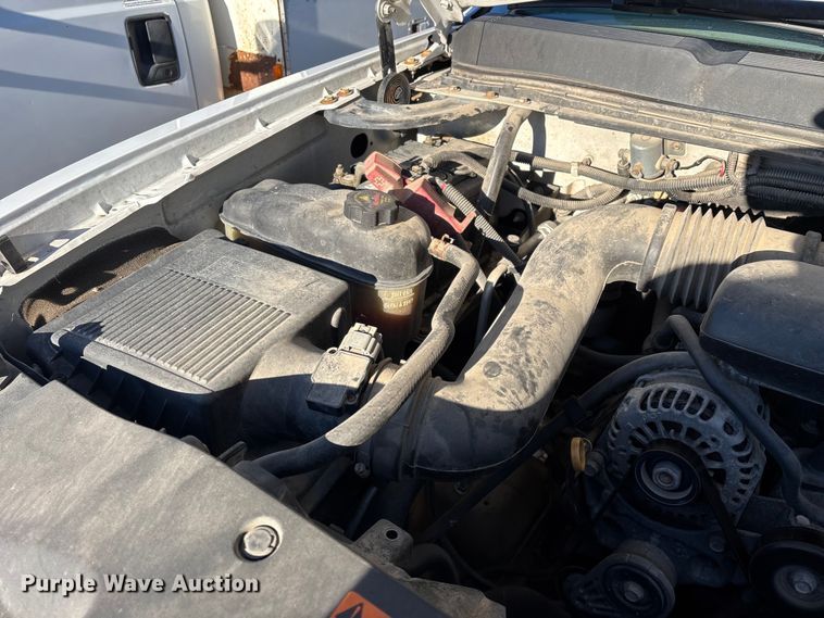 image for item ED2439 2012 Chevrolet Silverado 1500 pickup truck