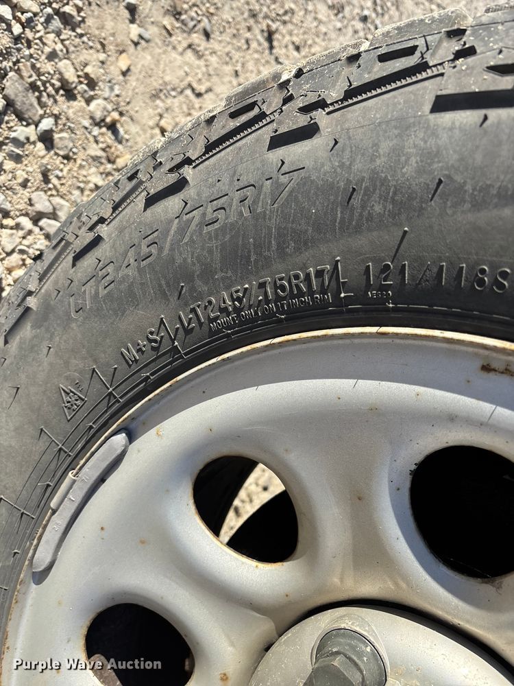 image for item ED2439 2012 Chevrolet Silverado 1500 pickup truck