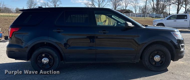 image for item ED2441 2017 Ford Explorer Police SUV