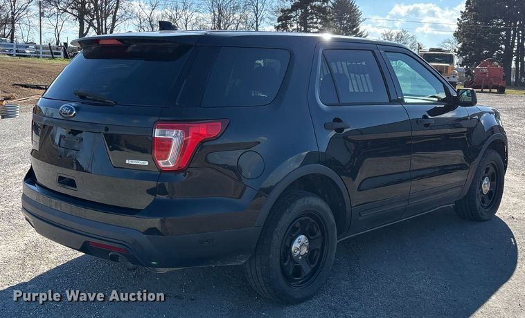 image for item ED2441 2017 Ford Explorer Police SUV