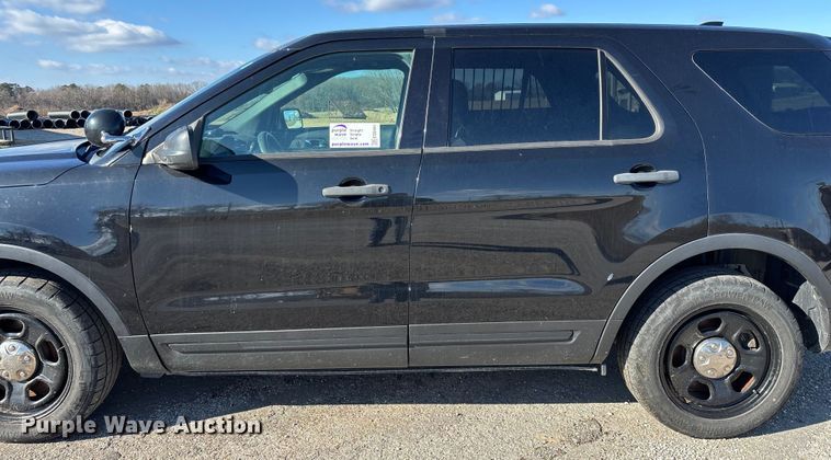 image for item ED2441 2017 Ford Explorer Police SUV