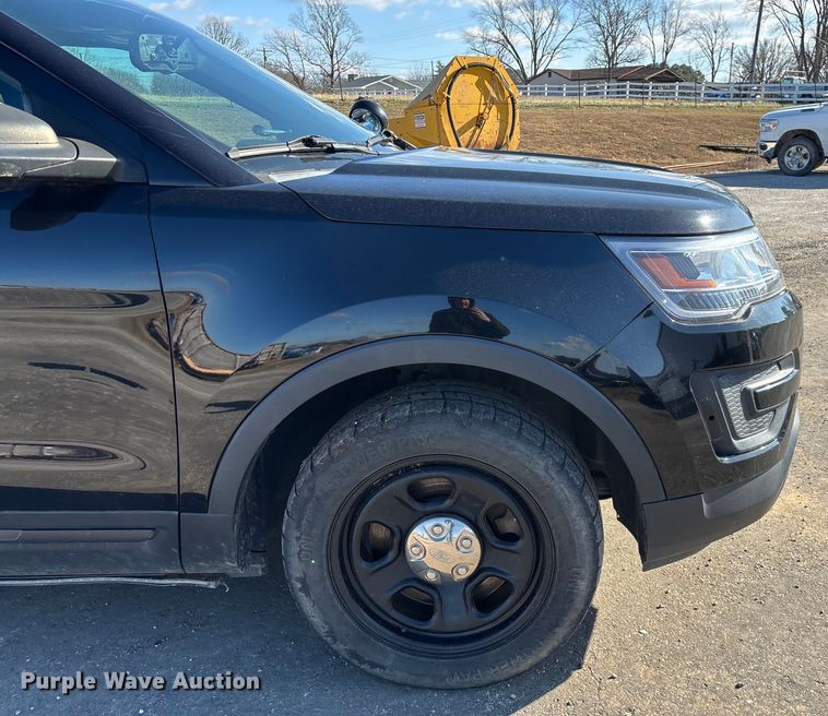 image for item ED2441 2017 Ford Explorer Police SUV
