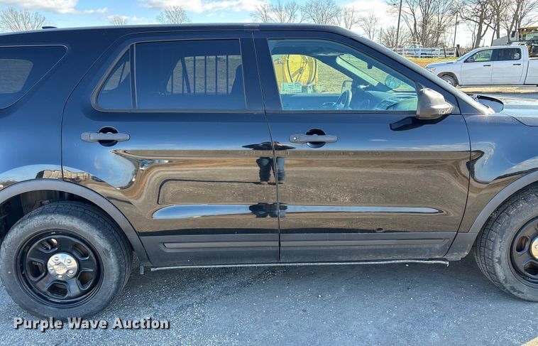 image for item ED2441 2017 Ford Explorer Police SUV
