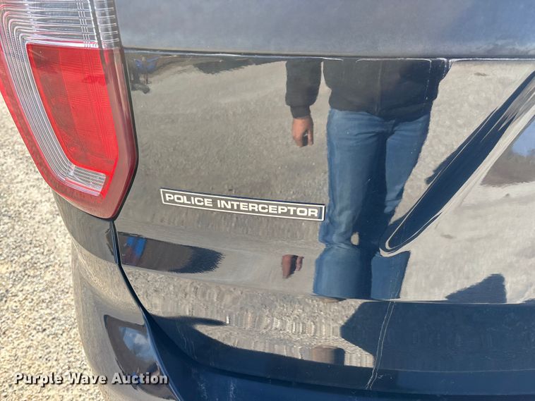 image for item ED2441 2017 Ford Explorer Police SUV