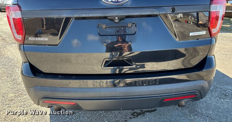 image for item ED2441 2017 Ford Explorer Police SUV