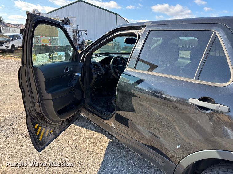 image for item ED2441 2017 Ford Explorer Police SUV