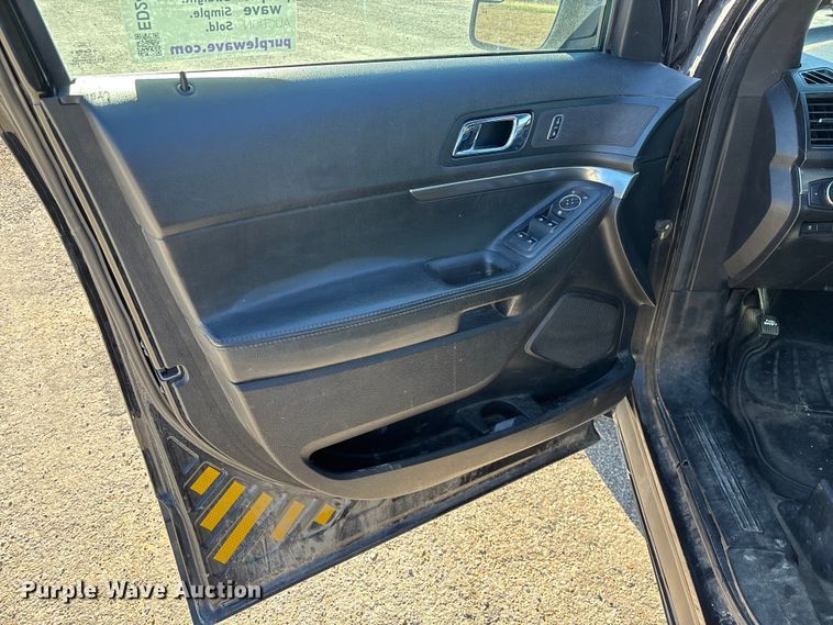 image for item ED2441 2017 Ford Explorer Police SUV