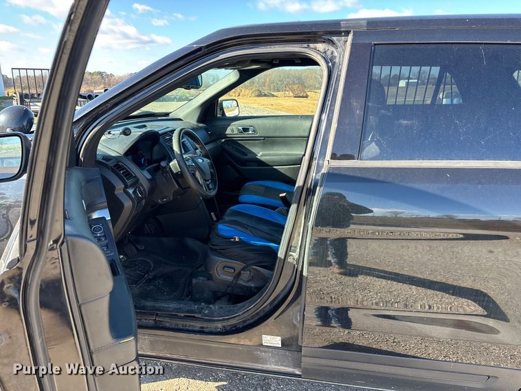 image for item ED2441 2017 Ford Explorer Police SUV