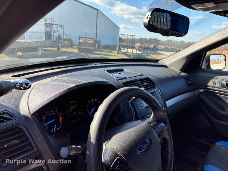 image for item ED2441 2017 Ford Explorer Police SUV