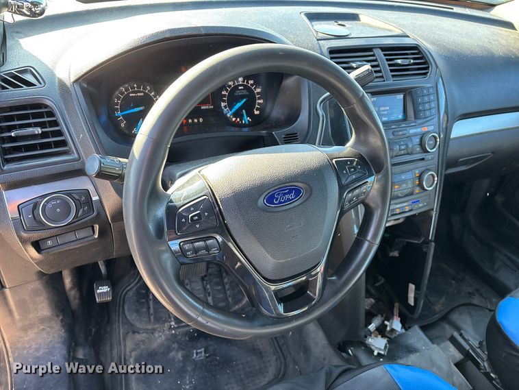 image for item ED2441 2017 Ford Explorer Police SUV