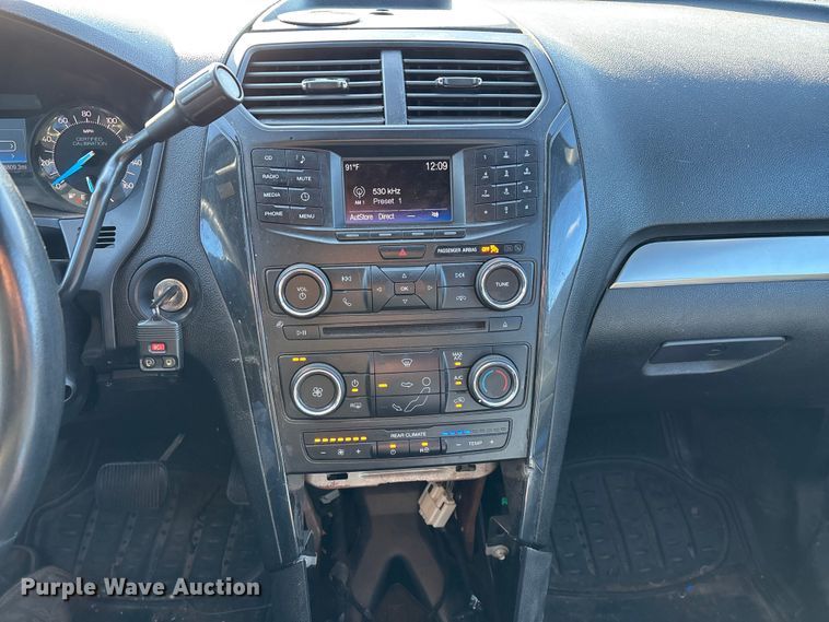 image for item ED2441 2017 Ford Explorer Police SUV