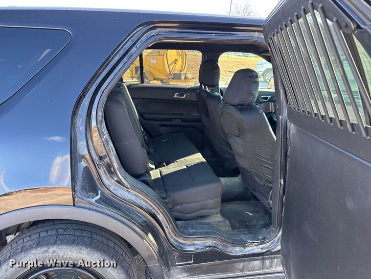 image for item ED2441 2017 Ford Explorer Police SUV