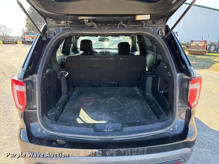 image for item ED2441 2017 Ford Explorer Police SUV