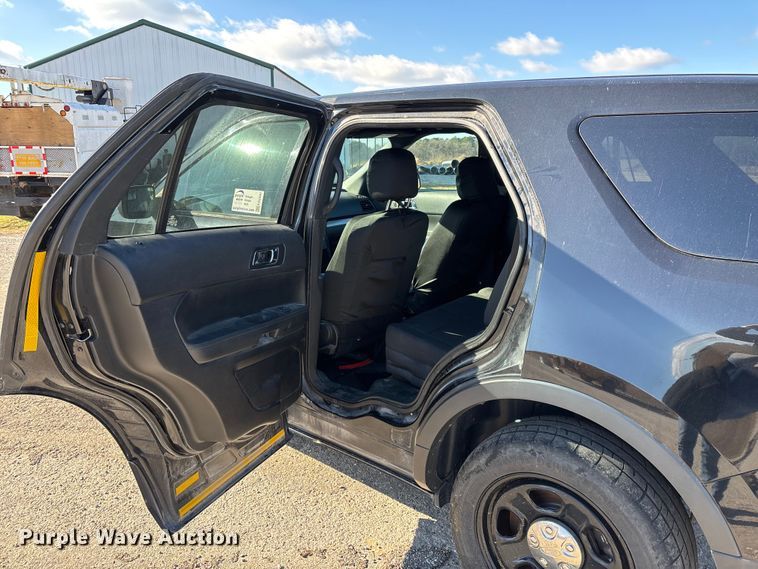 image for item ED2441 2017 Ford Explorer Police SUV