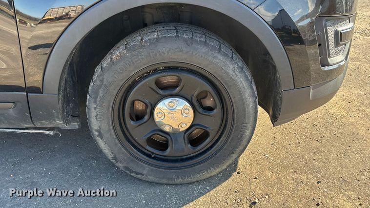 image for item ED2441 2017 Ford Explorer Police SUV