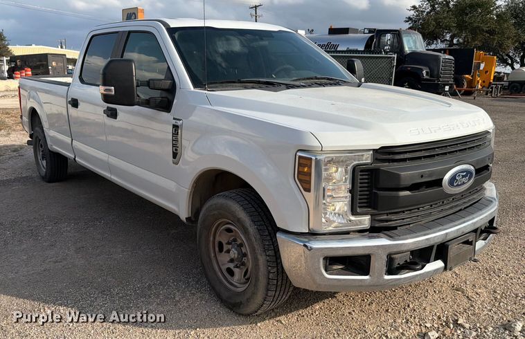 image for item ED5039 2018 Ford F250 Super Duty XL Crew Cab pickup truck