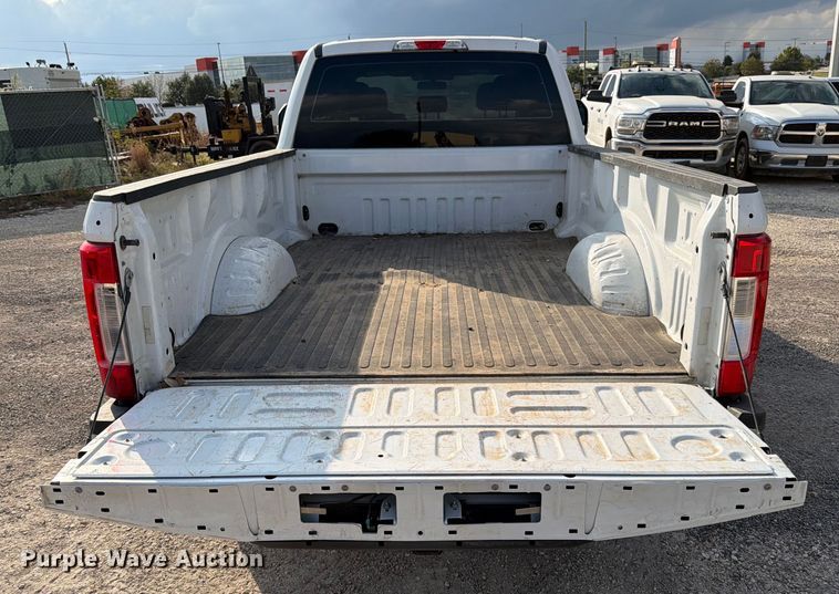 image for item ED5039 2018 Ford F250 Super Duty XL Crew Cab pickup truck