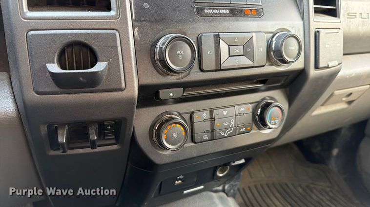 image for item ED5039 2018 Ford F250 Super Duty XL Crew Cab pickup truck