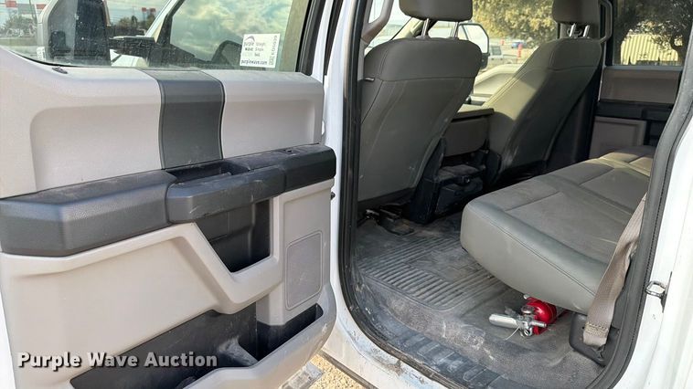 image for item ED5039 2018 Ford F250 Super Duty XL Crew Cab pickup truck