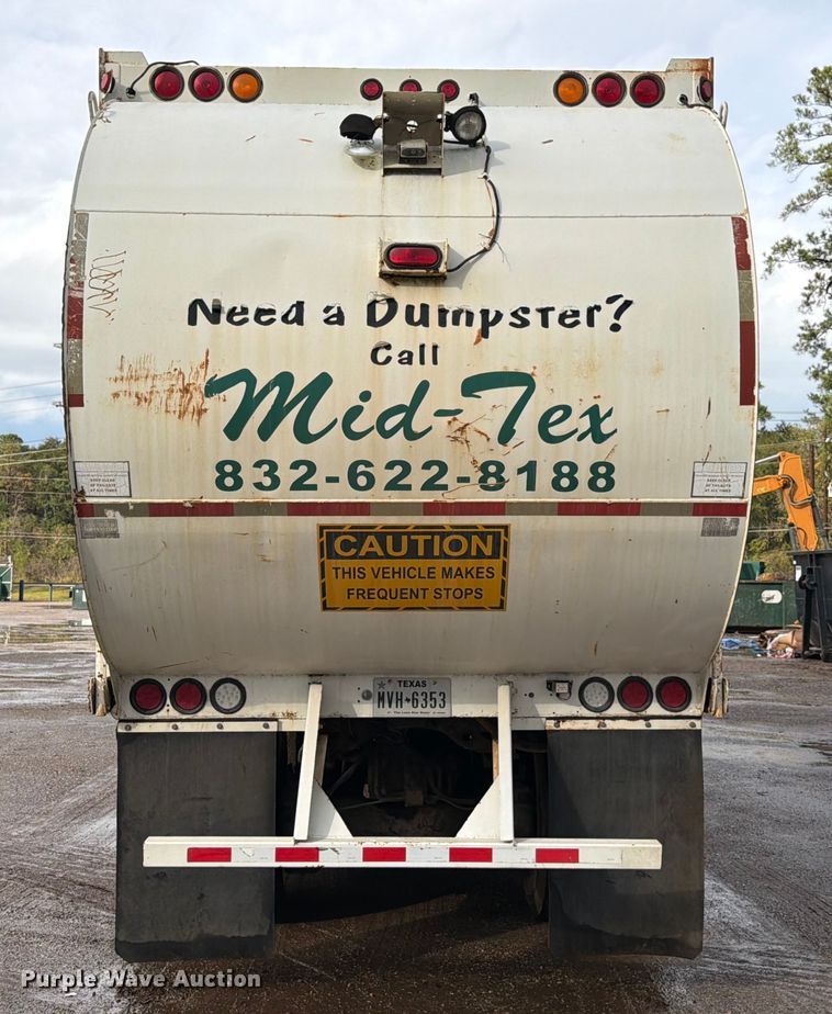 image for item ED5048 1999 Mack refuse truck