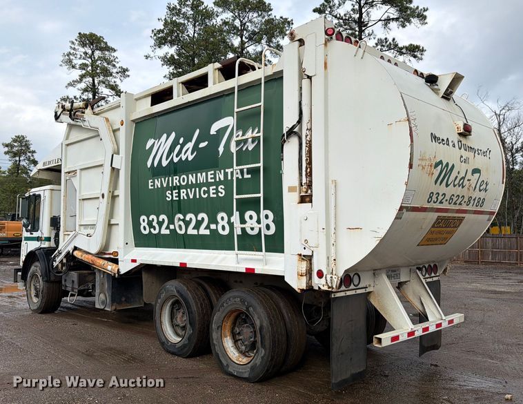 image for item ED5048 1999 Mack refuse truck