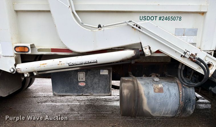 image for item ED5048 1999 Mack refuse truck