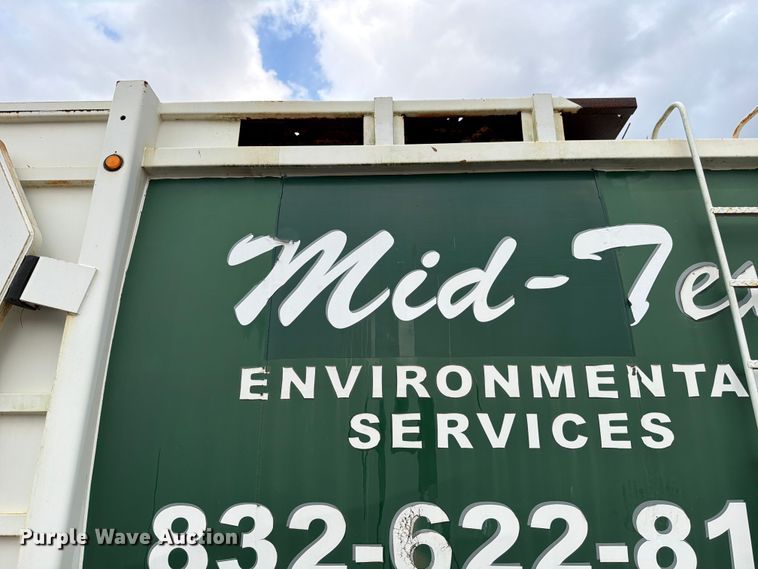 image for item ED5048 1999 Mack refuse truck