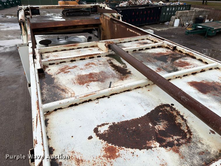 image for item ED5048 1999 Mack refuse truck