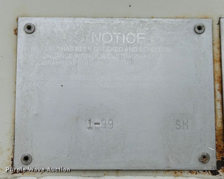 image for item ED5048 1999 Mack refuse truck