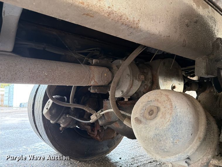 image for item ED5048 1999 Mack refuse truck