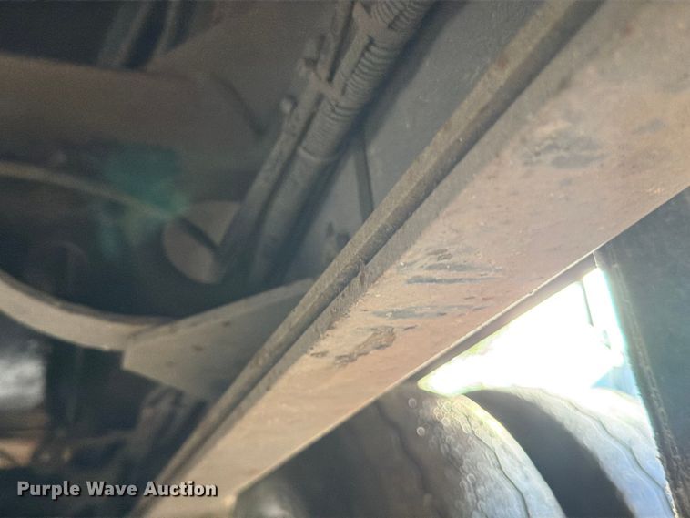 image for item ED5048 1999 Mack refuse truck