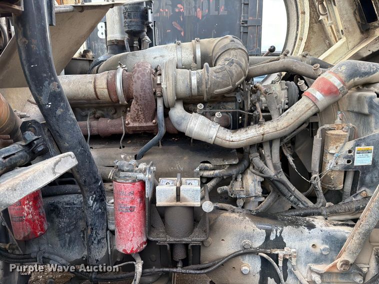 image for item ED5048 1999 Mack refuse truck