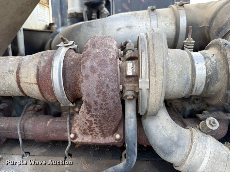 image for item ED5048 1999 Mack refuse truck