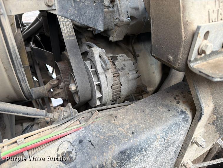 image for item ED5048 1999 Mack refuse truck