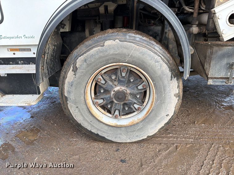 image for item ED5048 1999 Mack refuse truck