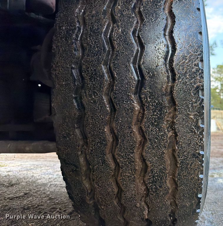 image for item ED5048 1999 Mack refuse truck