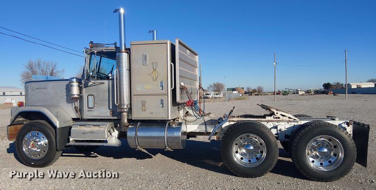 image for item EE1382 1979 GMC General semi truck