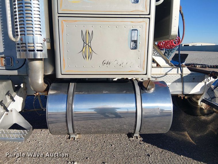 image for item EE1382 1979 GMC General semi truck