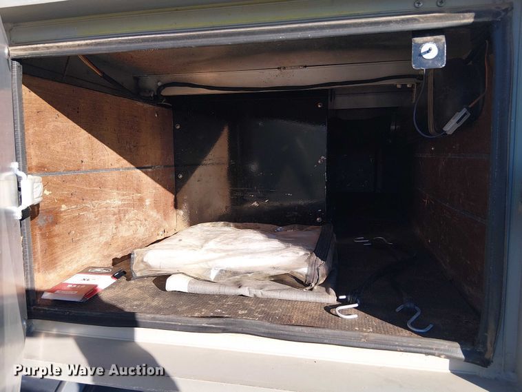 image for item EE1382 1979 GMC General semi truck