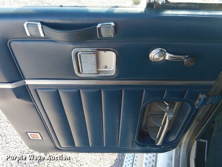 image for item EE1382 1979 GMC General semi truck