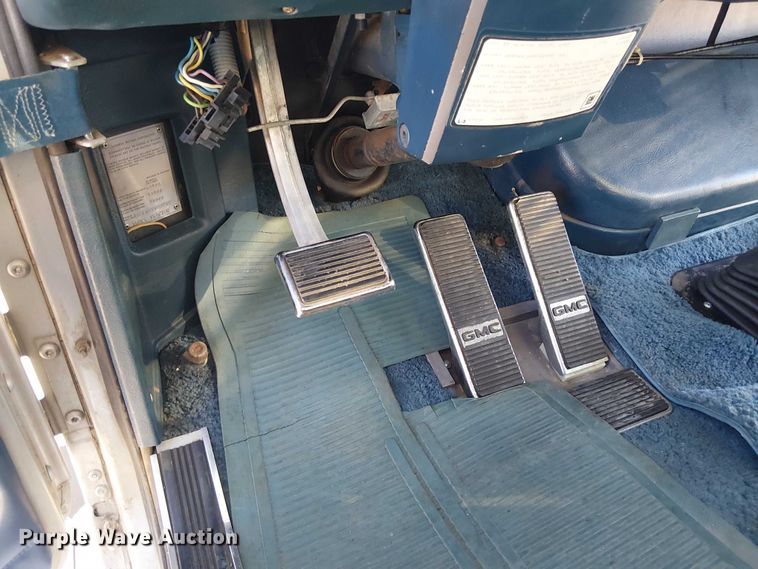 image for item EE1382 1979 GMC General semi truck