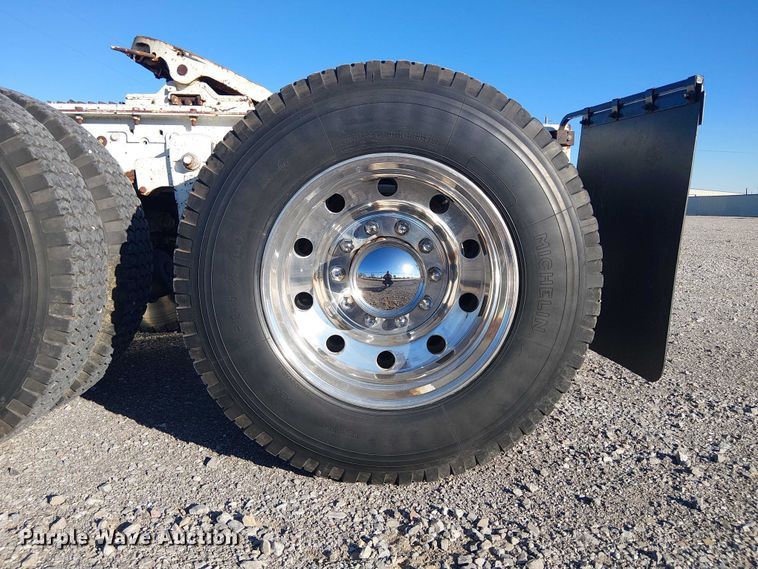 image for item EE1382 1979 GMC General semi truck