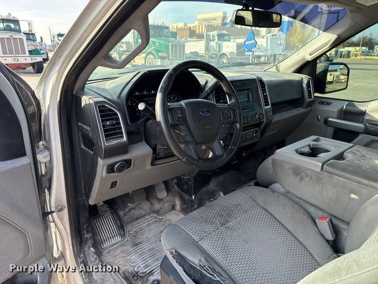 image for item EE3379 2016 Ford F150 SuperCrew pickup truck