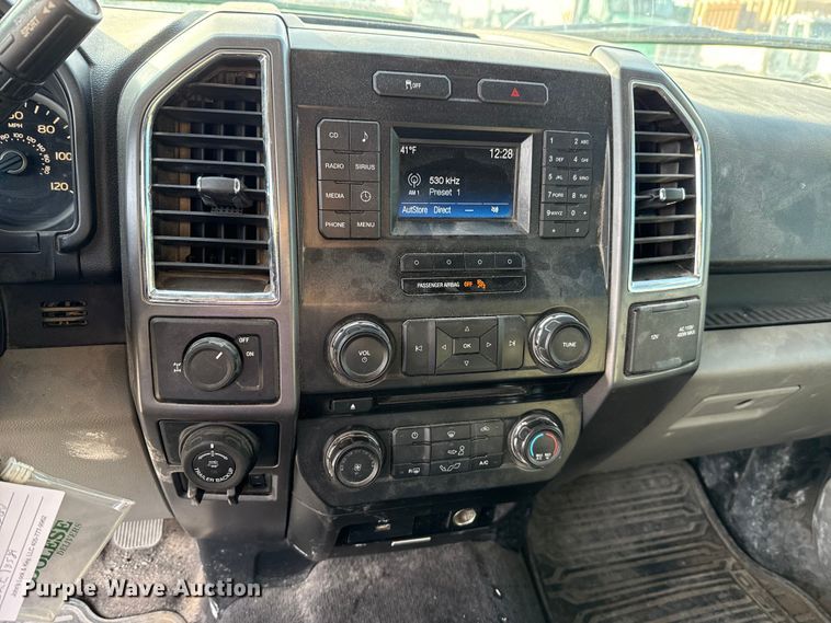 image for item EE3379 2016 Ford F150 SuperCrew pickup truck