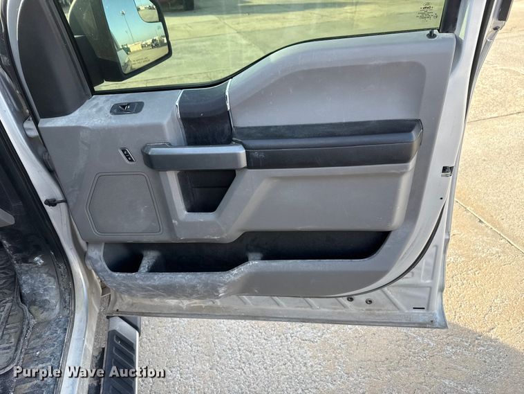 image for item EE3379 2016 Ford F150 SuperCrew pickup truck