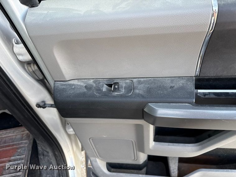 image for item EE3379 2016 Ford F150 SuperCrew pickup truck