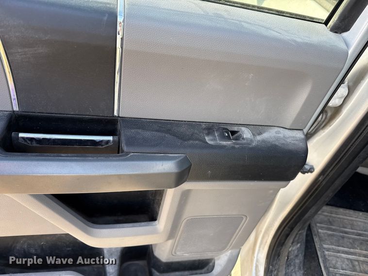 image for item EE3379 2016 Ford F150 SuperCrew pickup truck