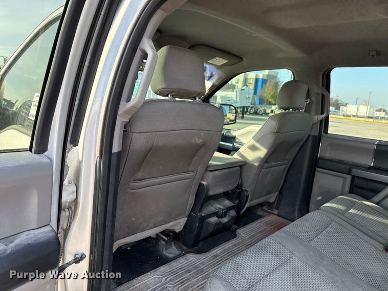 image for item EE3379 2016 Ford F150 SuperCrew pickup truck