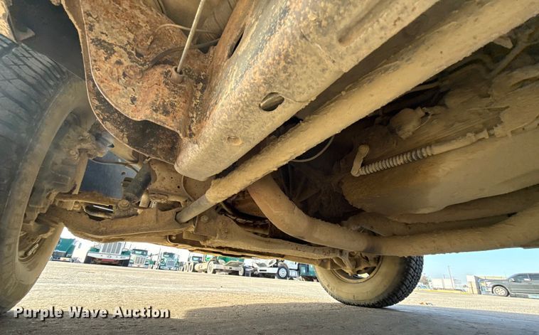 image for item EE3381 2005 Chevrolet Silverado 2500HD pickup truck